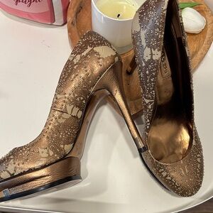 EUC BCBGMaxAzria Bronze Tiny Stud Embellished Platforms